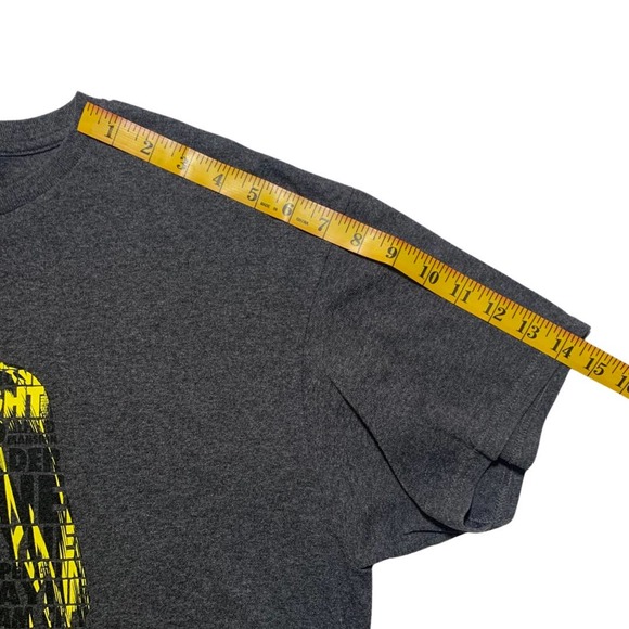 Batman | Men | Dark Knight Fandom Graphic Tee | Size Large - Picture 6 of 8